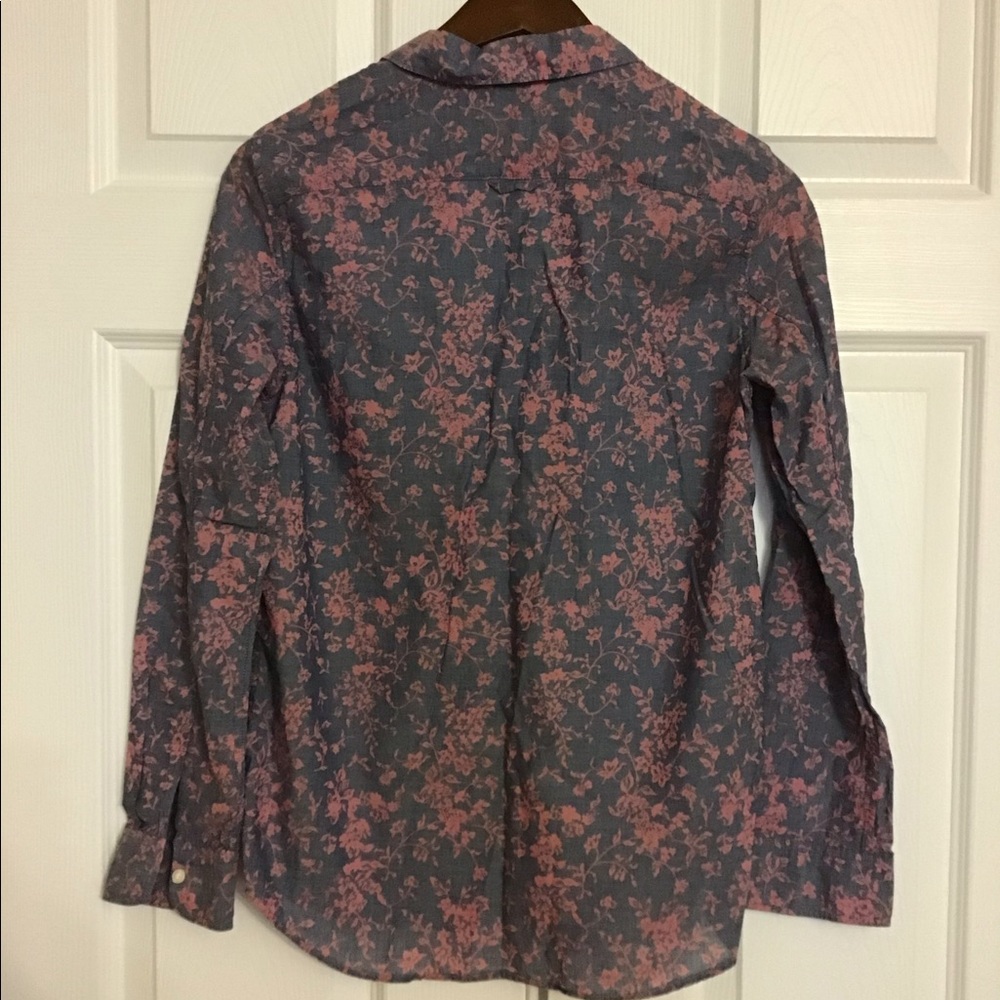 Gap fitted boyfriend button down - Picture 4 of 4